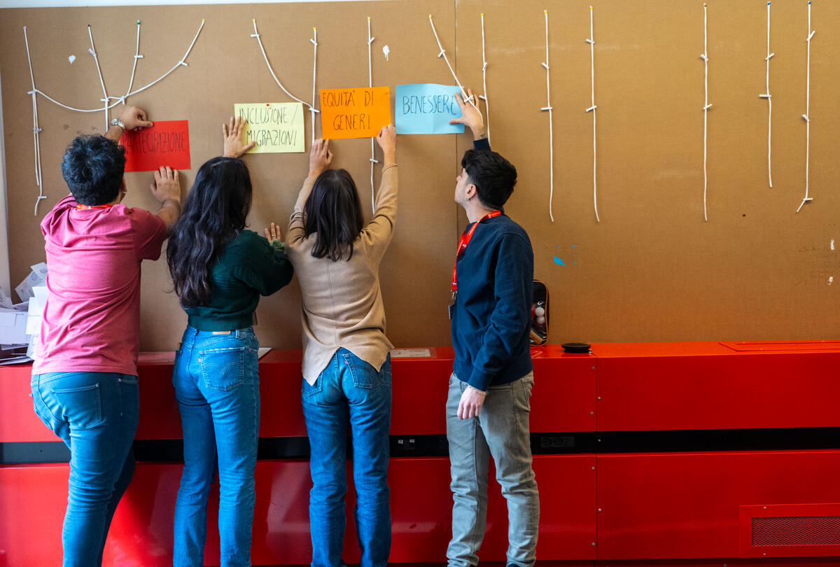 Non dovremmo consentire a tutti i giovani di aggrapparsi all’impossibile e all’improbabile?